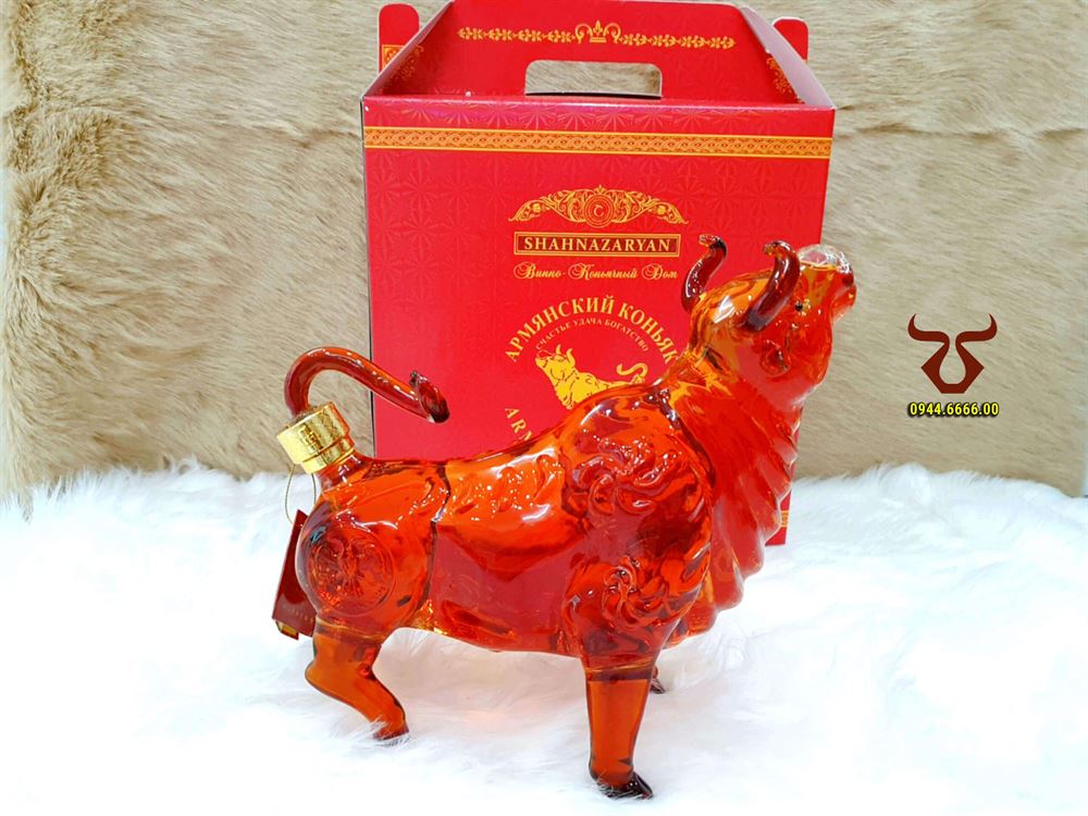 Rượu  con Tr&acirc;u thủy tinh Nga