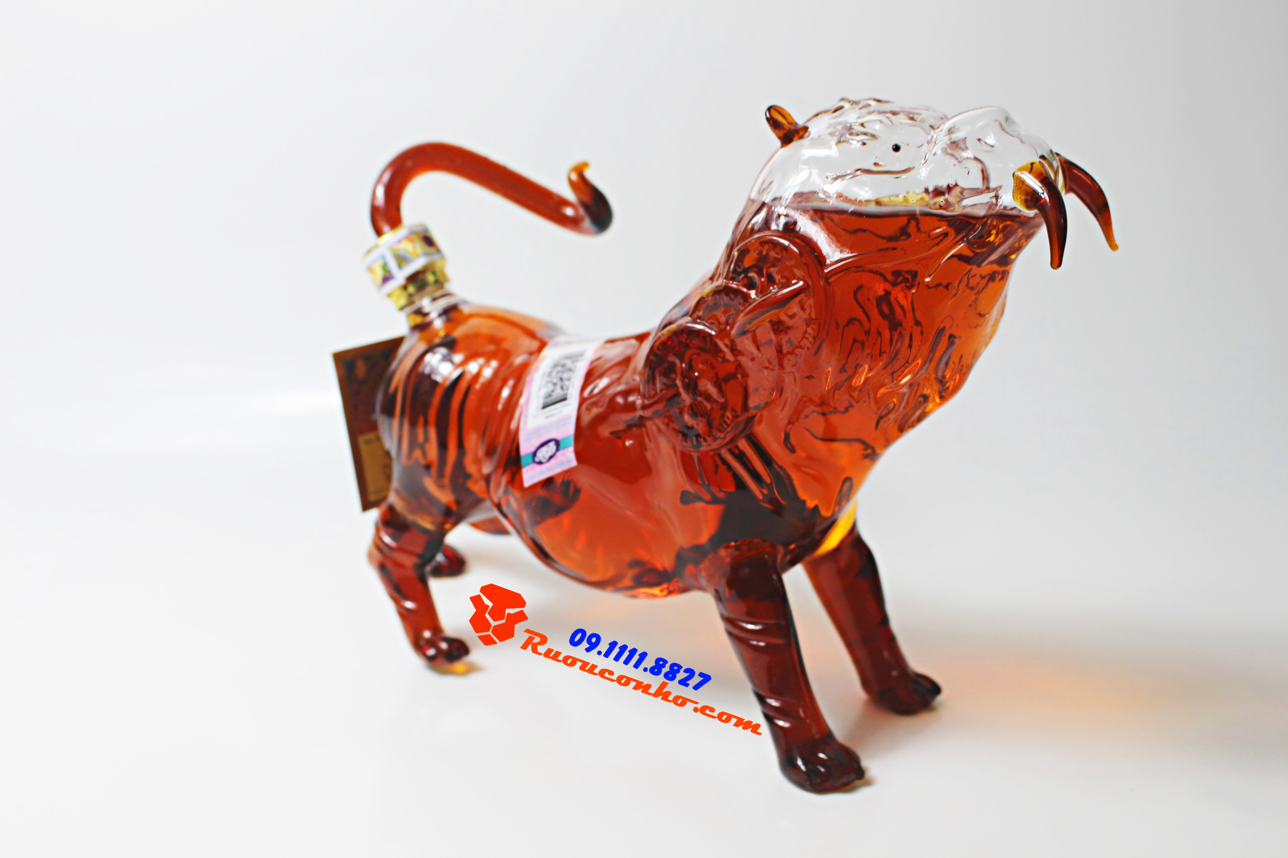 Rượu con hổ thủy tinh - Hổ răng kiếm