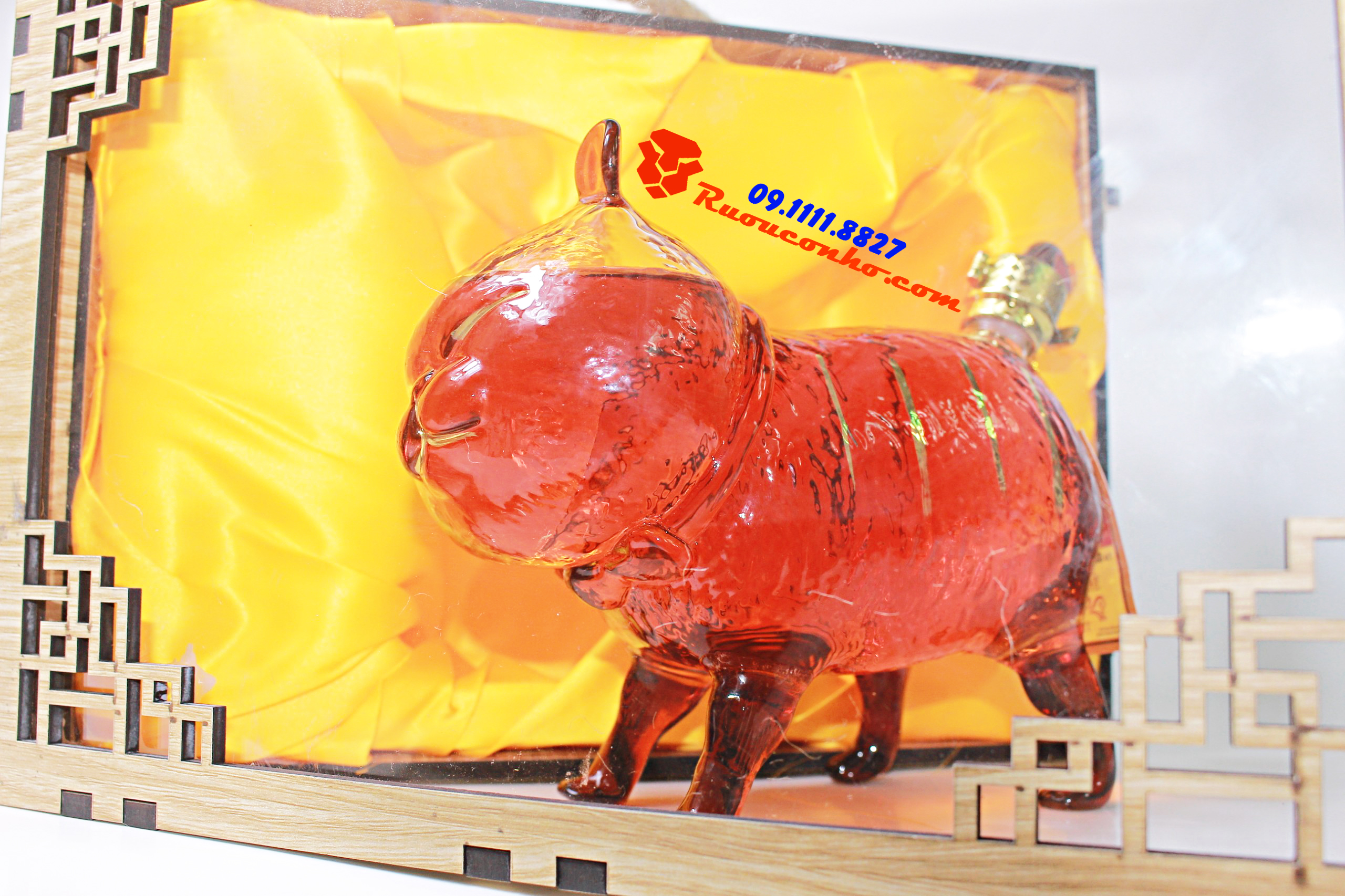 Rượu con hổ thủy tinh Nga - Baby hộp gỗ