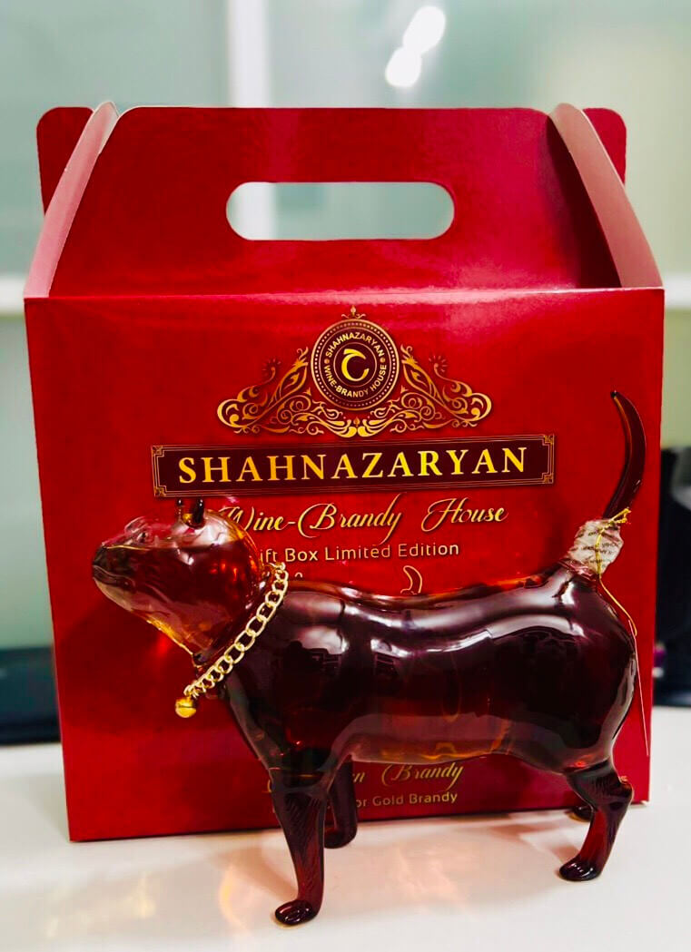 Rượu linh vật - rượu con mèo Nga shahnazaryan